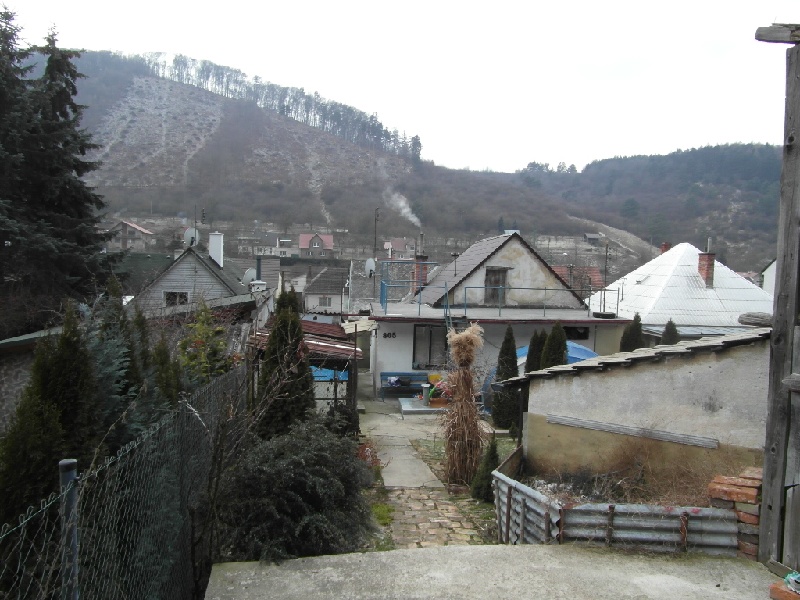DRAŽBA 23.05.2016 o 13.00 hod., rodinný dom Trenčianska Teplá, okres Trenčín