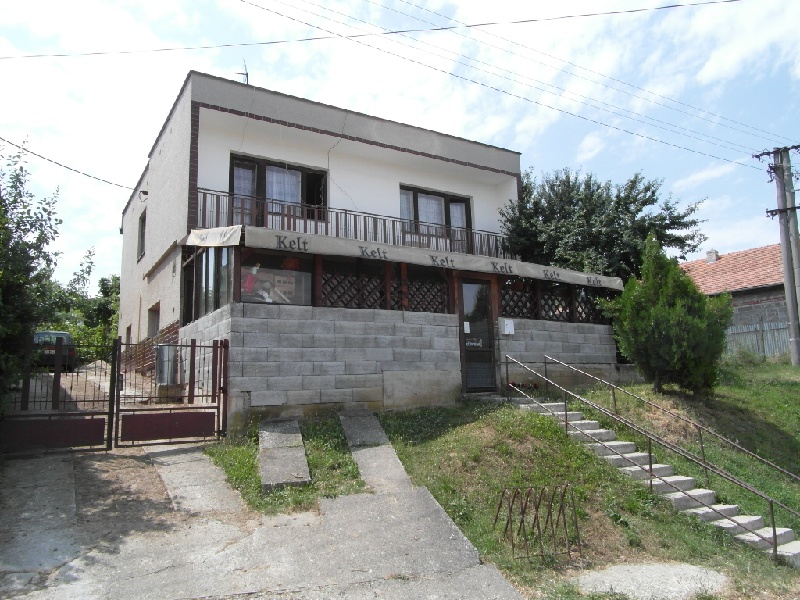 DRAŽBA 16.05.2016 o 14.00 hod., rodinný dom Radošina, okres Topoľčany