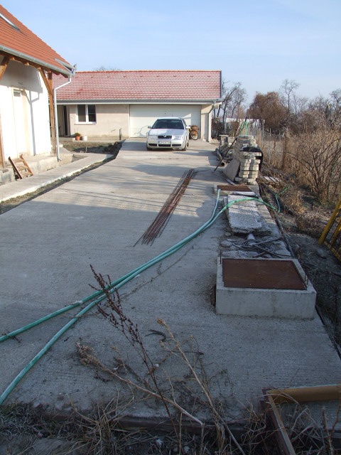 DRAŽBA 28.03.2012 o 11.00 hod., rodinný dom  v Orechovej Potôni - náhľad