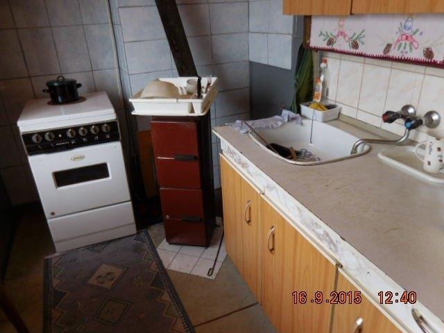 upustene!!! DRAŽBA 27.11.2015 o 10.00 hod., 3 izbový byt Štúrovo, okres Nové Zámky - náhľad