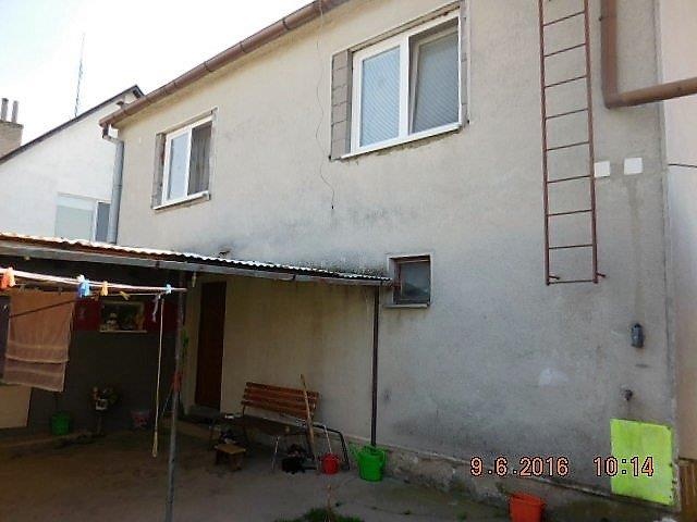 DRAŽBA 15.08.2016 o 13.00 hod., rodinný dom Veľký Kýr, okres Nové Zámky - náhľad