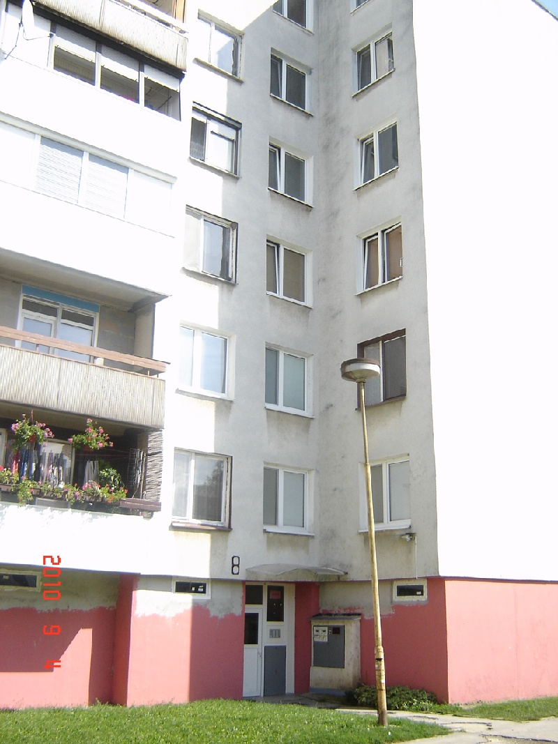 DRAŽBA 14.05.2015 o 10.00 hod., 2 izbový byt Veľké Kapušany, okres Michalovce