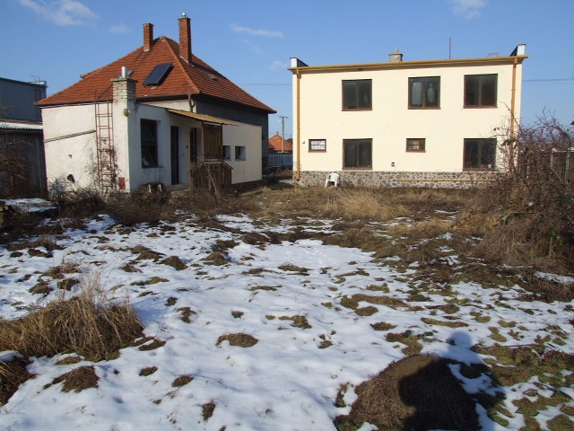 DRAŽBA 29.03.2012 o 11.00 hod., rodinný dom v Malých Uherciach - náhľad