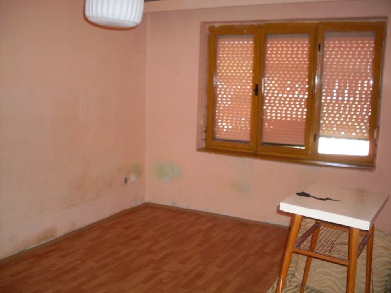 DRAŽBA 04.04.2013 o 11.00 hod., 2 izbový byt Harichovce, okres Spišská Nová Ves - náhľad