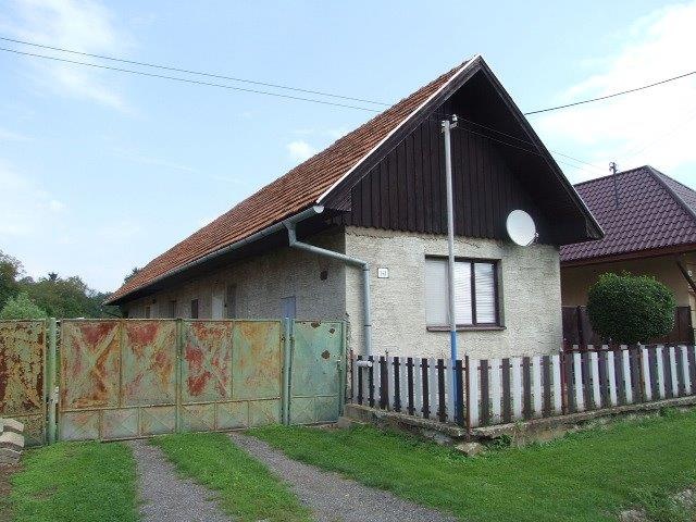 DRAŽBA 10.12.2014 o 10.00 hod., rodinný dom Jabloňovce, okres Levice