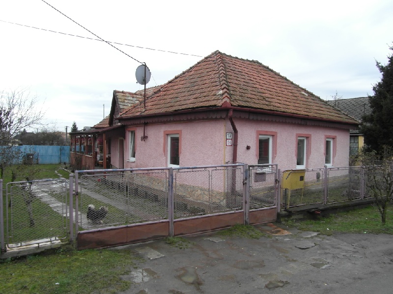 DRAŽBA 21.11.2016 o 13.00 hod., rodinný dom Veľké Trakany, okres Trebišov 
