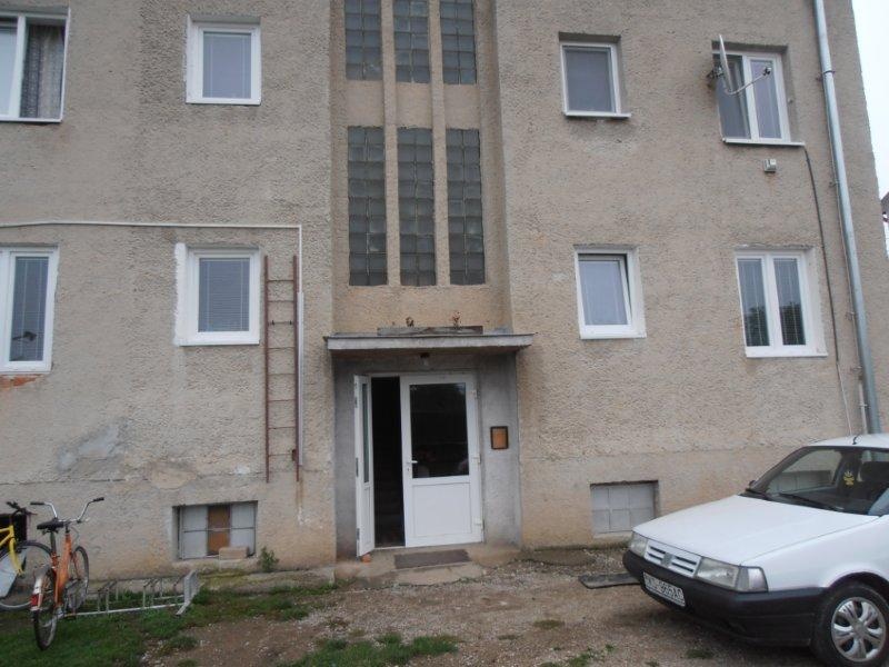 DRAŽBA 28.10.2014 o 11.00 hod., 2 izbový byt Turnianska Nová Ves, okres Košice - okolie - náhľad