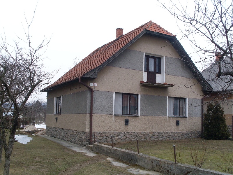 DRAŽBA 30.05.2012 o 10.00 hod., rodinný dom v Lehote pod Vtáčnikom