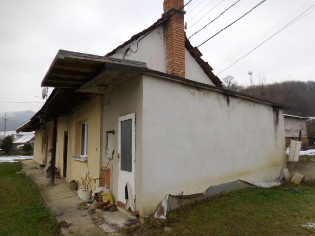 UPUSTENÉ!!! DRAŽBA 22.02.2022 o 10.00 hod., rodinný dom Podvažie, okres Považská Bystrica - náhľad