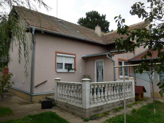 DRAŽBA 08.12.2022 o 11.00 hod., Rodinný dom Nové Zámky, okres Nové Zámky