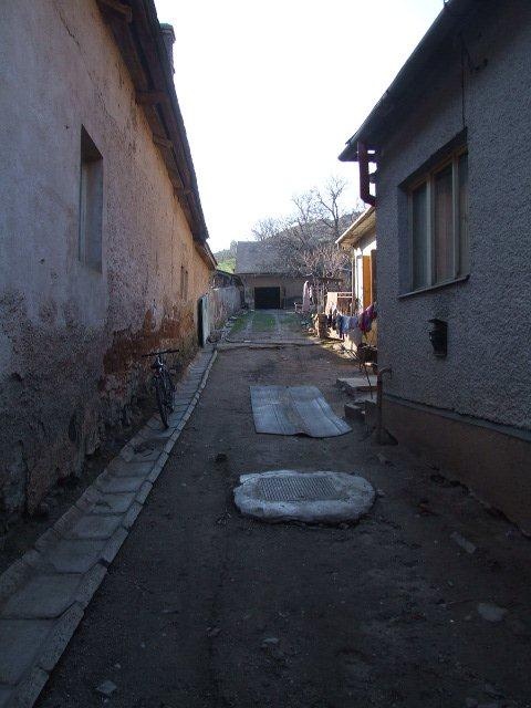 DRAŽBA 12.07.2012 o 10.00 hod., rodinný dom v Jelšave - náhľad