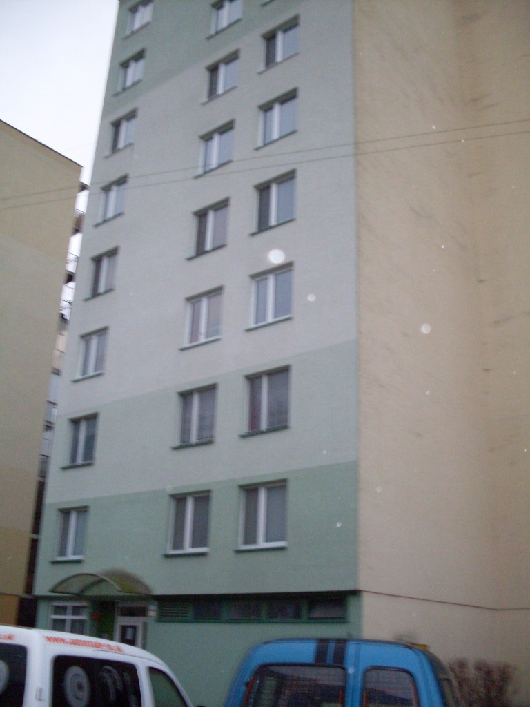 DRAŽBA 27.02.2012 o 10.00 hod., 3 izbový byt v Trenčianskych Tepliciach - náhľad