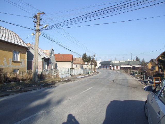 DRAŽBA 23.04.2012 o 11.00 hod., rodinný dom v Radzovciach - náhľad