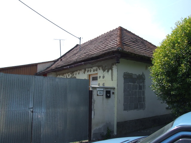 DRAŽBA 02.08.2013 o 9.00 hod., rodinný dom Trnovec nad Váhom, okres Šaľa