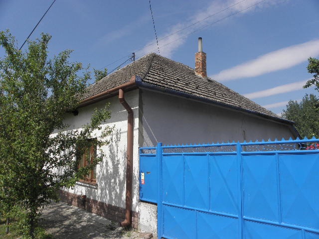 DRAŽBA 24.06.2015 o 13.00 hod., rodinný dom Kolárovo, okres Komárno - náhľad