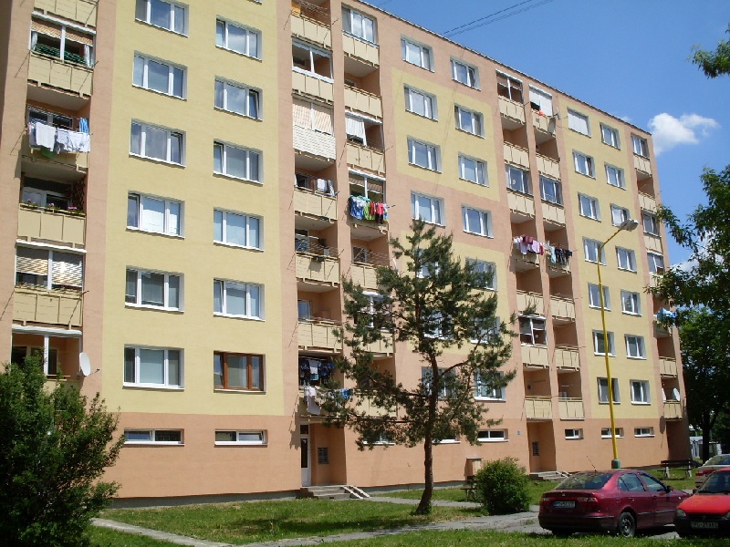 DRAŽBA 03.10.2012 o 11.00 hod., 3 izbový byt v Prievidzi
