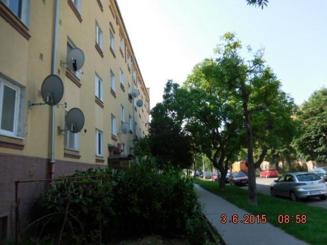 DRAŽBA 03.08.2015 o 11.00 hod., 2 izbový byt Komárno, okres Komárno - náhľad
