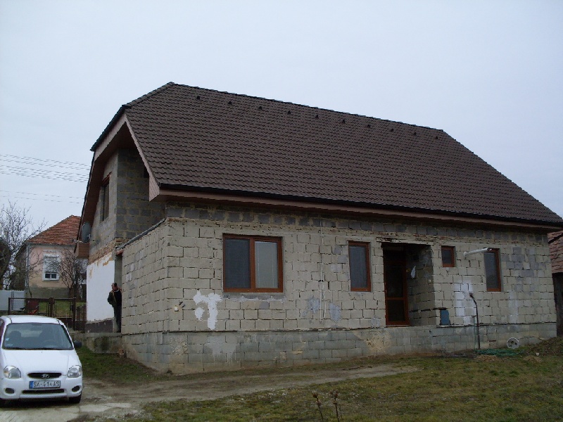 DRAŽBA 14.04.2011 o 10.30 hod., rodinný dom v Šuriankach okres Nitra - náhľad