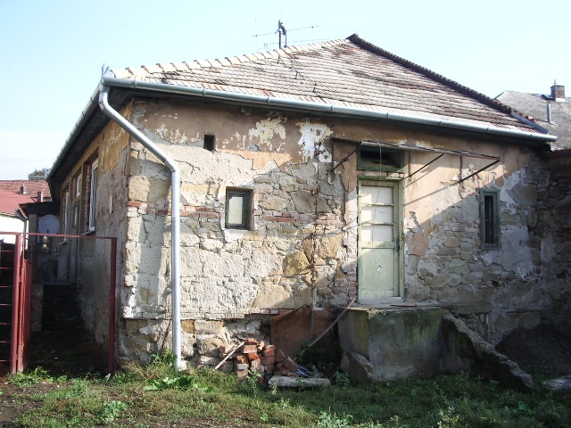 DRAŽBA 05.04.2016 o 10.00 hod., rodinný dom Šahy, okres Levice - náhľad