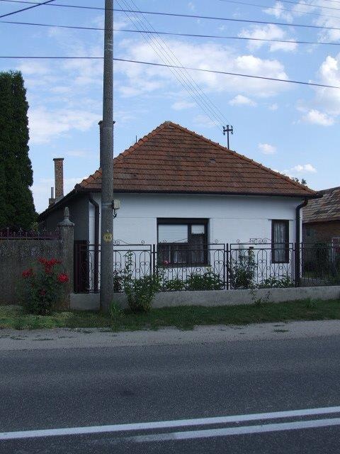 DRAŽBA 04.08.2016 o 10.00 hod., rodinný dom Bíňa, okres Nové Zámky - náhľad