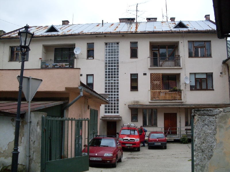 DRAŽBA 05.04.2011 o 09.30 hod., 4 izbový byt v Banskej Štiavnici - náhľad