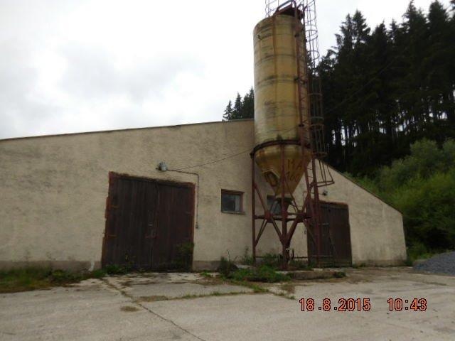 DRAŽBA 02.12.2015 o 10.00 hod., kravín Makov, okres Čadca - náhľad