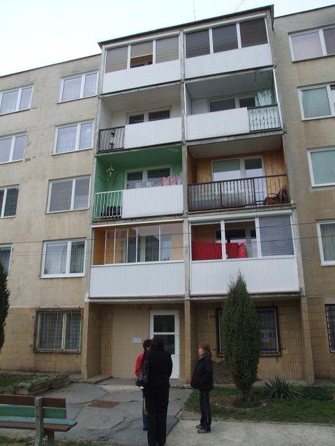 DRAŽBA 04.07.2012 o 10.00 hod., 3 izbový byt v Medzilaborciach