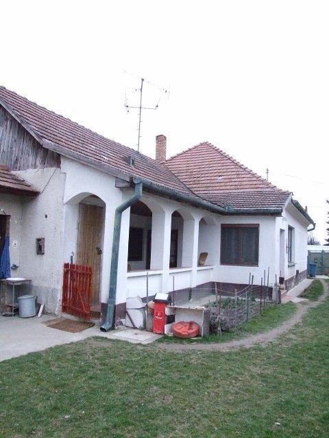 DRAŽBA 18.08.2014 o 10.00 hod., rodinný dom Topoľníky, okres Dunajská Streda - náhľad
