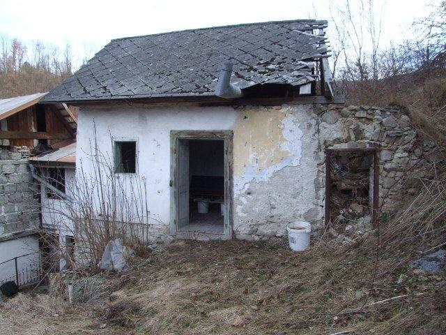 DRAŽBA 16.05.2012 o 10.00 hod., rodinný dom v Bartošovej Lehôtke - náhľad