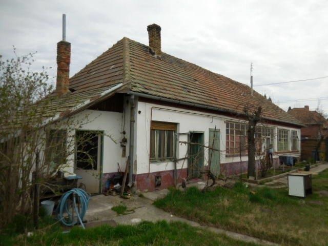 UPUSTENÉ!!! DRAŽBA 15.06.2018 o  10.30 hod., rodinný dom Dvory nad Žitavou, okres Nové Zámky - náhľad