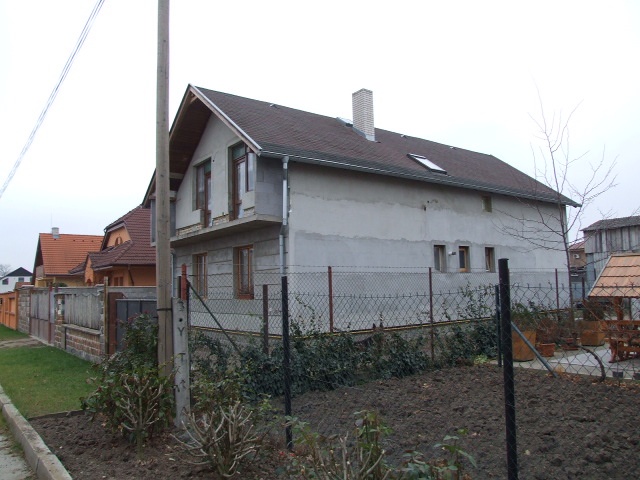 !!!UPUSTENÉ!!!DRAŽBA 26.03.2012 o 10.00 hod., rodinný dom v Komárne - náhľad