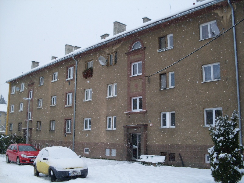 DRAŽBA 15.03.2011 o 10.00 hod., 3 izbový byt v Handlovej