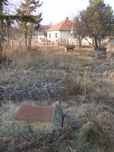 DRAŽBA 04.04.2012 o 11.00 hod., rodinný dom v Sikeničke - náhľad