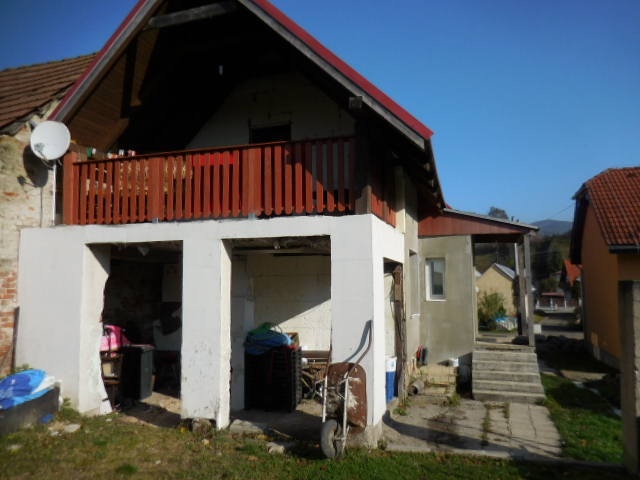 DRAŽBA 14.03.2018 o 10.00 hod., rodinný dom Belá, okres Žilina - náhľad