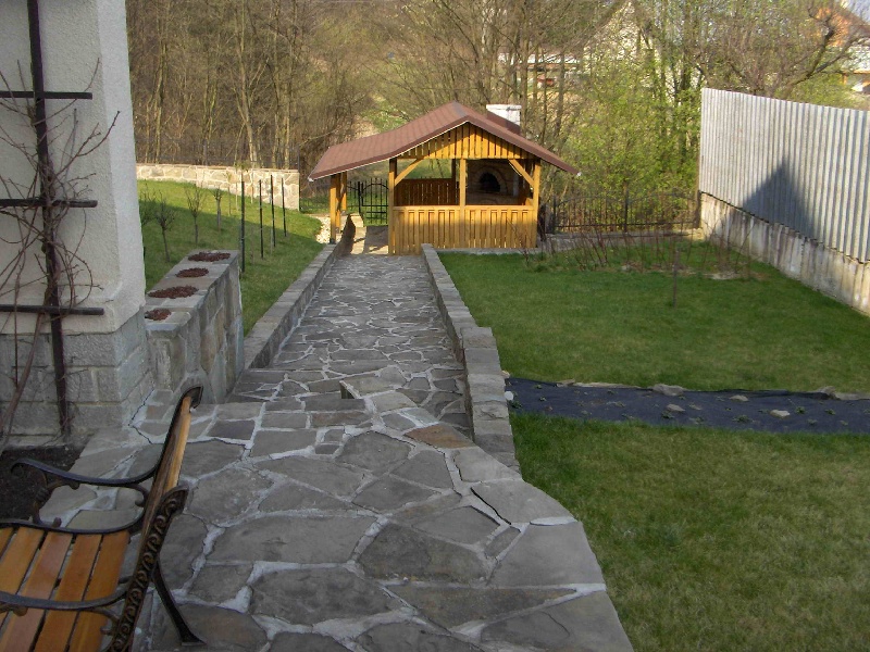 DRAŽBA 19.04.2012 o 11.00 hod., rodinný dom vo Svidníku - náhľad