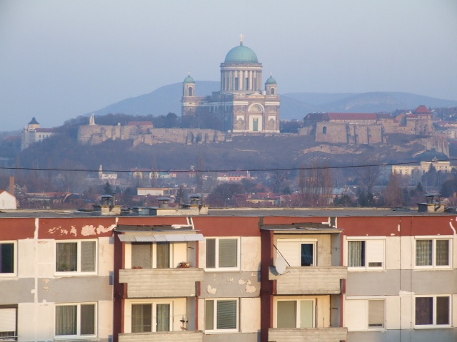 DRAŽBA 12.04.2012 o 11.00 hod., 3 izbový byt v Štúrove - náhľad