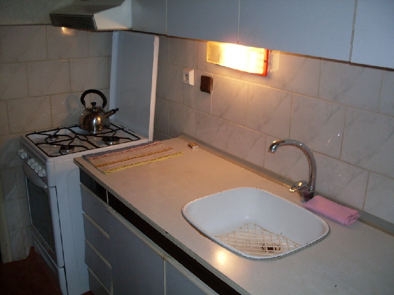 DRAŽBA 27.02.2012 o 10.00 hod., 3 izbový byt v Trenčianskych Tepliciach - náhľad