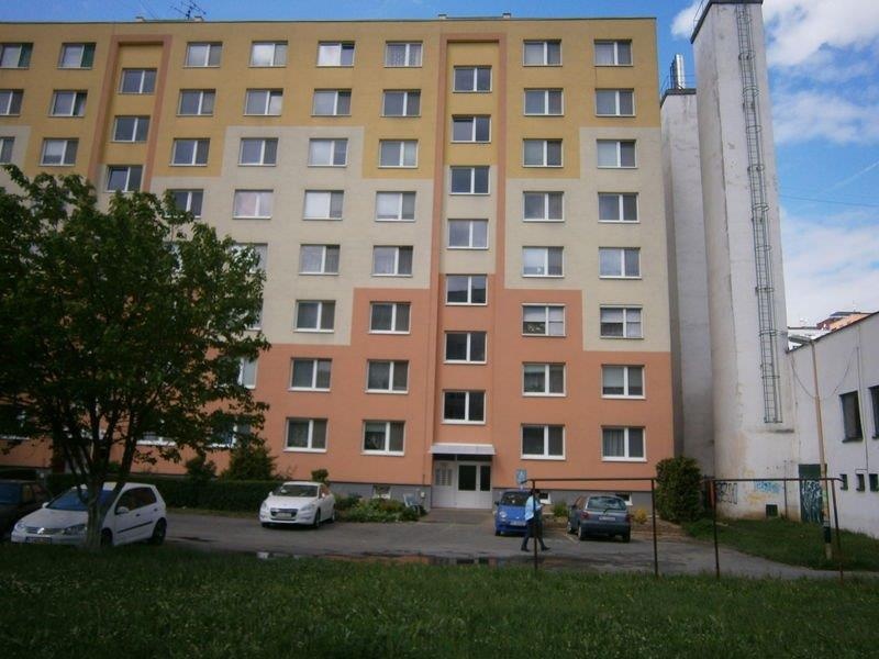 DRAŽBA 03.11.2015 o 11.00 hod., 3 izbový byt Michalovce, okres Michalovce