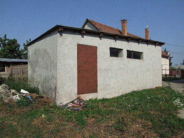 DRAŽBA 20.09.2012 o 11.00 hod., rodinný dom v Trhovej Hradskej - náhľad