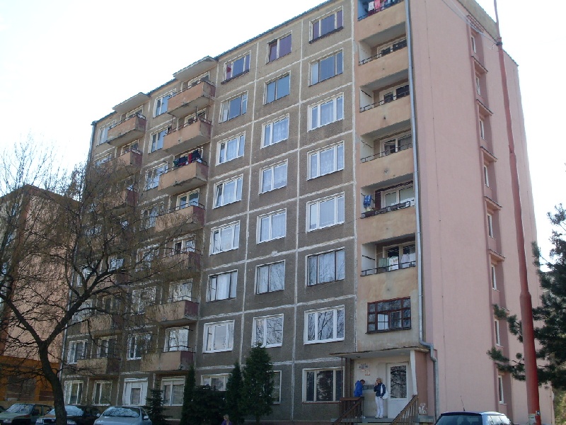 UPUSTENÉ!!!!!!!!!!!!!!!!!!!!!!!!!DRAŽBA 05.06.2012 o 11.00 hod., 1 izbový byt v Banskej Štiavnici