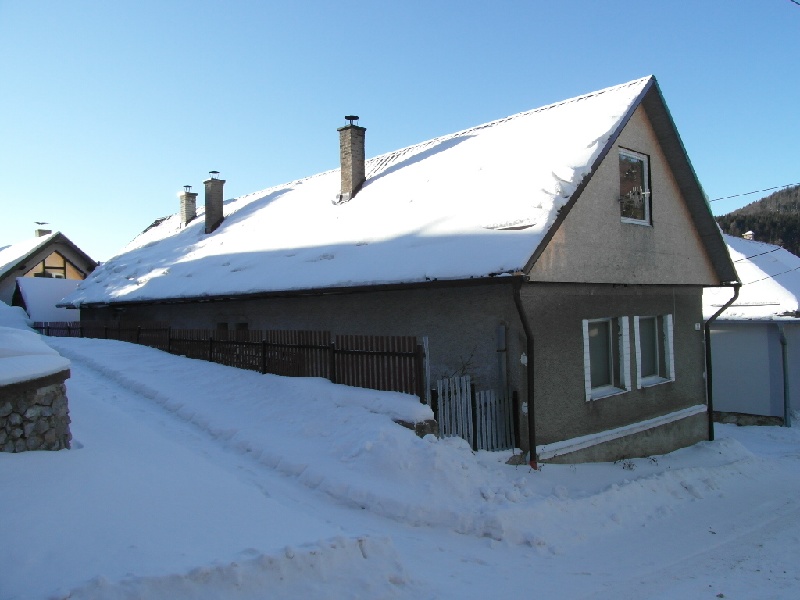 UPUSTENÉ!!! DRAŽBA 27.03.2019 o 11.30 hod., rodinný dom Dedinky, okres Rožňava