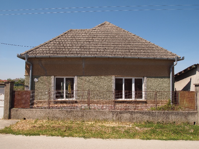 DRAŽBA 06.07.2015 o 13.00 hod., rodinný dom Vlčany, okres Šaľa