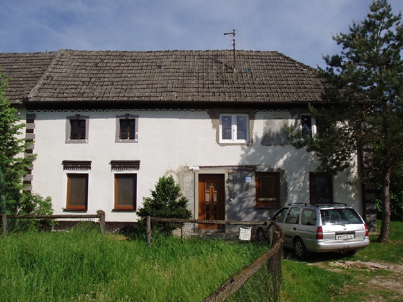 DRAŽBA 14.07.2016 o 11.00 hod., rodinný dom Bzince pod Javorinou, okres Nové Mesto nad Váhom 