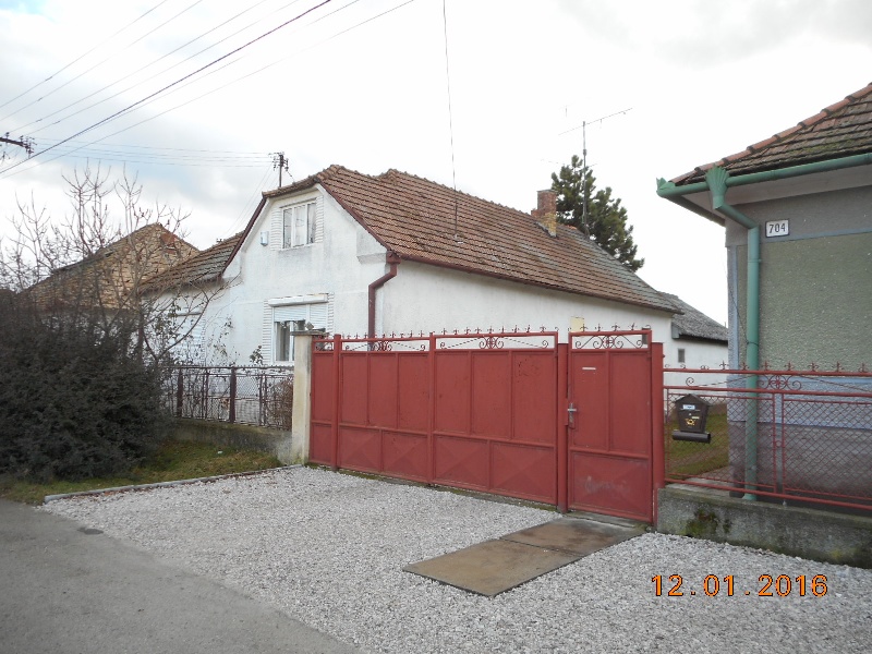 DRAŽBA 10.03.2016 o 11.00 hod., rodinný dom Trstice, okres Galanta