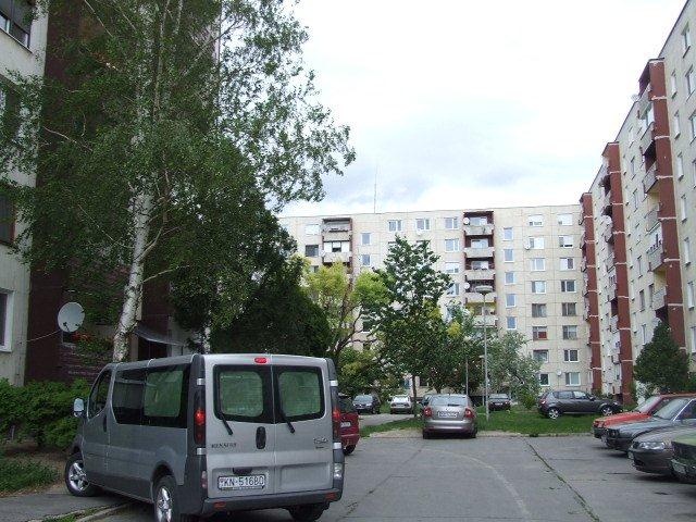 DRAŽBA 12.12.2012 o 13.00 hod., 2 izbový byt v Komárne, okres Komárno