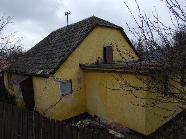 DRAŽBA 13.06.2013 o 10.00 hod., rodinný dom Moravské Lieskové, okres Nové Mesto nad Váhom