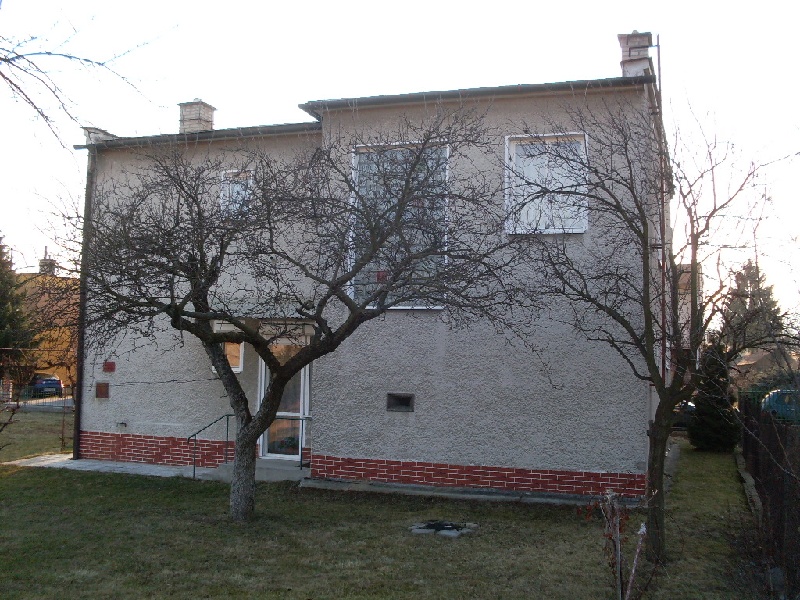 DRAŽBA 24.04.2013 o 10.00 hod., rodinný dom Nedožery - Brezany, okres Prievidza - náhľad