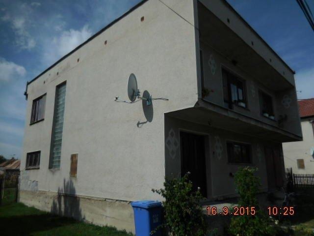 DRAŽBA 27.11.2015 o 11.00 hod., rodinný dom Číčov, okres Komárno - náhľad