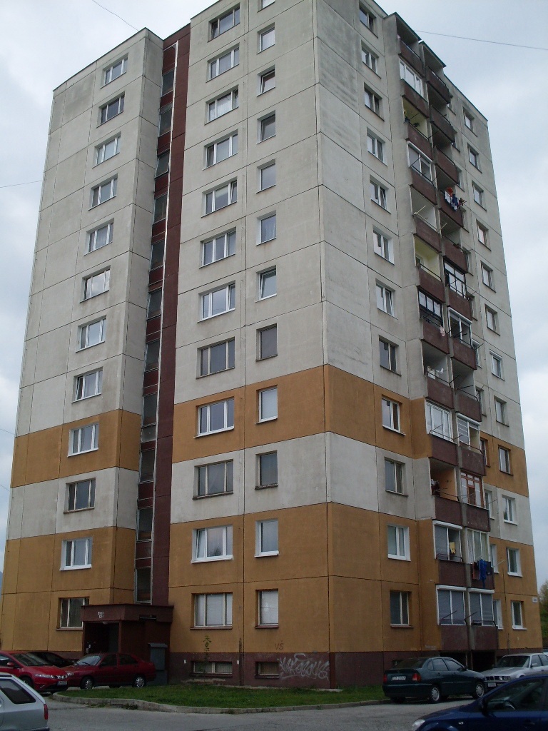 DRAŽBA 06.12.2012 o 10.00 hod., 3 izbový byt v Liptovskom Mikuláši, okres Liptovský Mikuláš