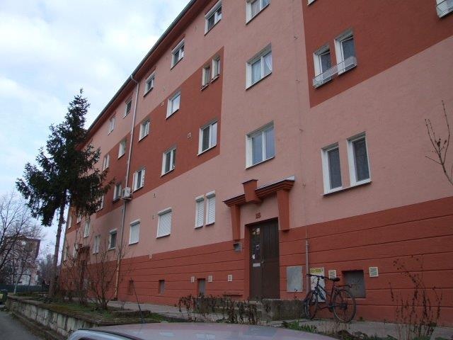 DRAŽBA 21.05.2014 o 10.00 hod., 2 izbový byt Komárno, okres Komárno